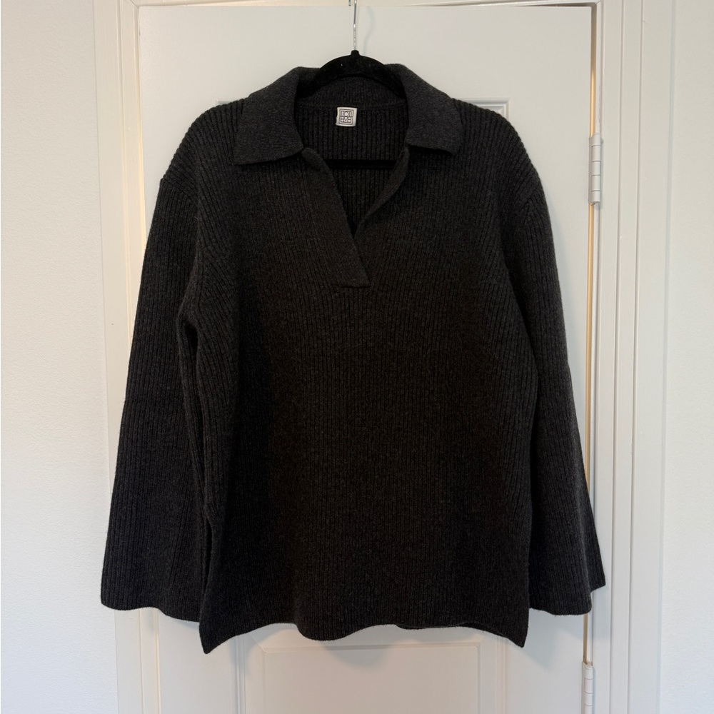 BRAND NEW Toteme Gray Ribbed Polo